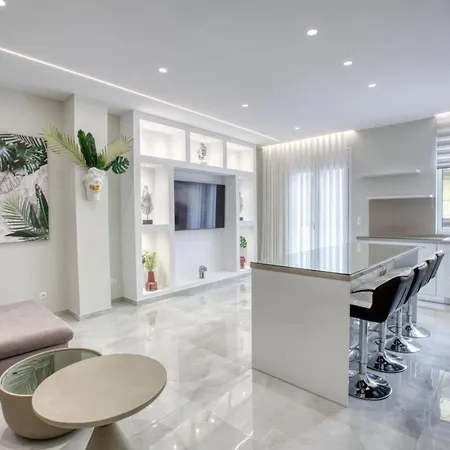 Apartment White And Grey Super Luxury Flat *
