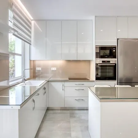 White And Grey Super Luxury Flat * Athens